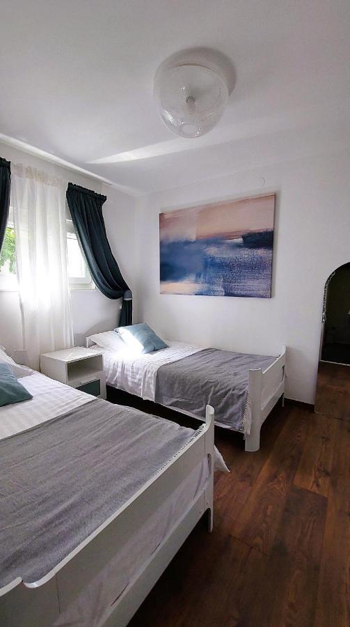 Holiday Home Zora - Family Vacation House Near Protected Area Of The Nature Park Kamenjak, With Green Yard, Wifi, Air-Con Premantura Extérieur photo