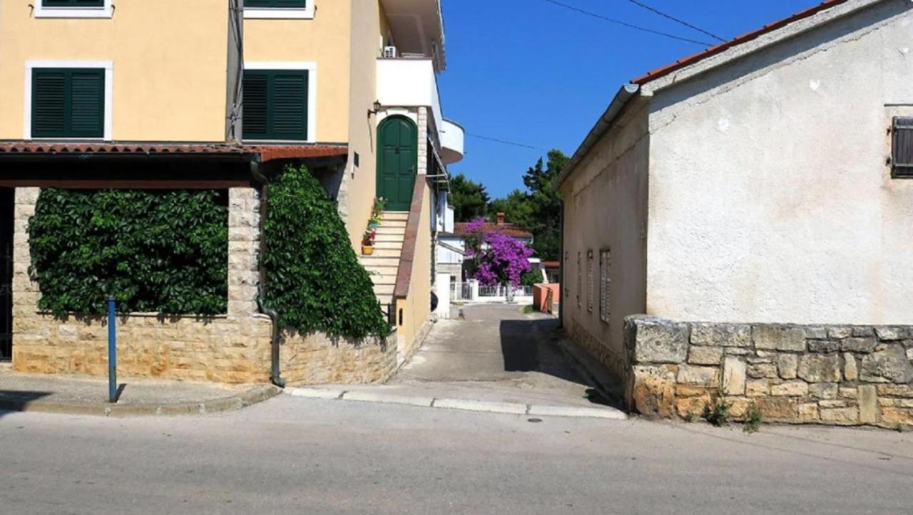 Holiday Home Zora - Family Vacation House Near Protected Area Of The Nature Park Kamenjak, With Green Yard, Wifi, Air-Con Premantura Extérieur photo