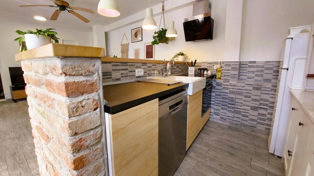 Holiday Home Zora - Family Vacation House Near Protected Area Of The Nature Park Kamenjak, With Green Yard, Wifi, Air-Con Premantura Extérieur photo
